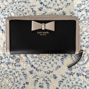 Kate Spade Black and Taupe Wallet
